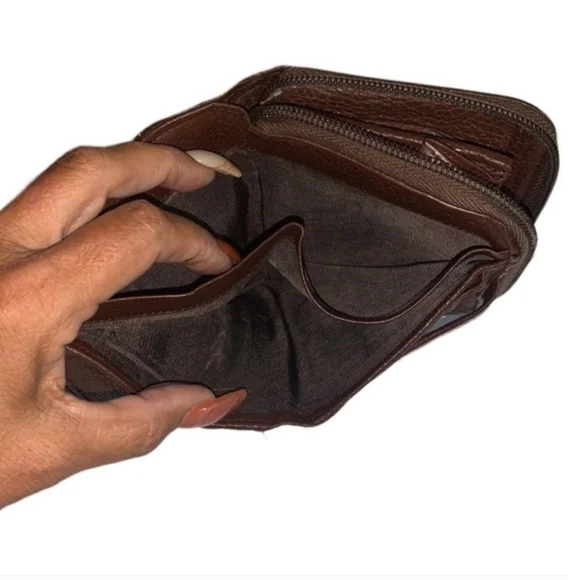 Prada Vintage Milano Brown Leather Zip Around Wallet (EUC) - Picture 6 of 10